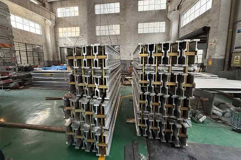 Jiangyin Tongxin Vulcanizing Machine Manufacturer Co., Ltd.
