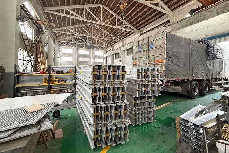 Jiangyin Tongxin Vulcanizing Machine Manufacturer Co., Ltd.